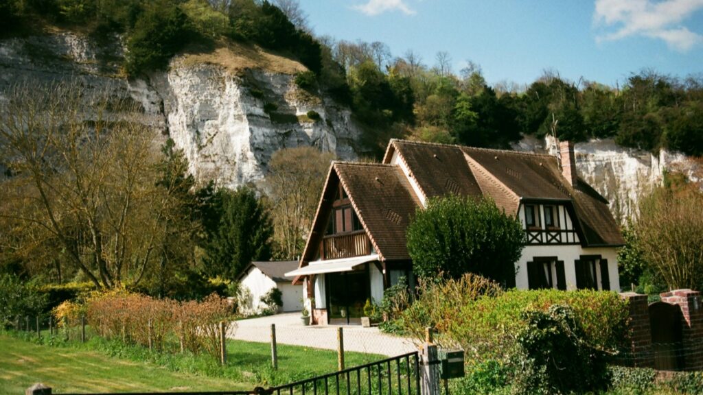 Comment les blogueurs TikTok du Cameroun collaborent avec les annonceurs italiens en 2025