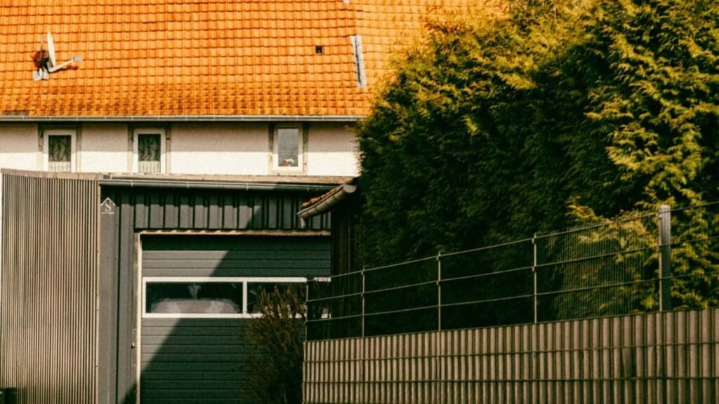 2025 Spain Twitter AllCategory Advertising Rate Card pour Cameroon