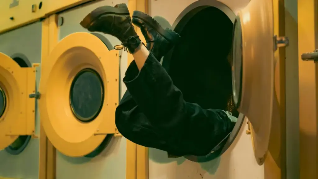 Découvrez comment les créateurs au Cameroun peuvent atteindre efficacement les marques vénézuéliennes sur Telegram pour augmenter les inscriptions à leurs cours en ligne.