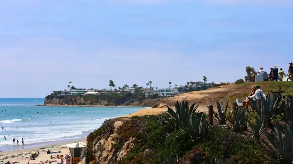 Guide pratique pour créateurs au Cameroun: comment joindre des marques suisses sur Viber et vendre vos before/after avec tact, exemples et outils.