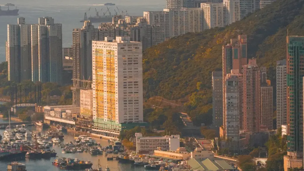 Guide pratique pour annonceurs au Cameroun: comment identifier et collaborer avec créateurs LinkedIn en République Dominicaine pour cibler niches et lancer des essais SaaS.