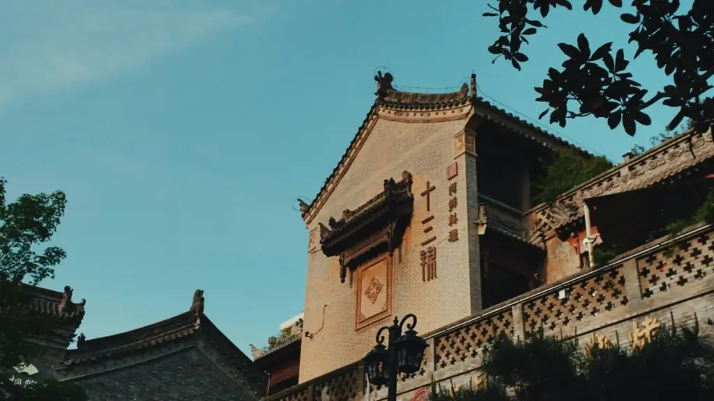 Guide pratique pour créateurs au Cameroun: comment trouver, approcher et négocier avec marques japonaises sur Telegram pour tester et reviewer cosmétiques.