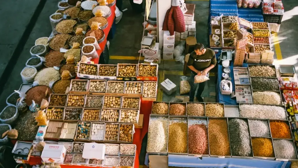 Guide pratique pour créateurs camerounais: comment approcher les marques finlandaises sur Viber et gagner audience européenne.