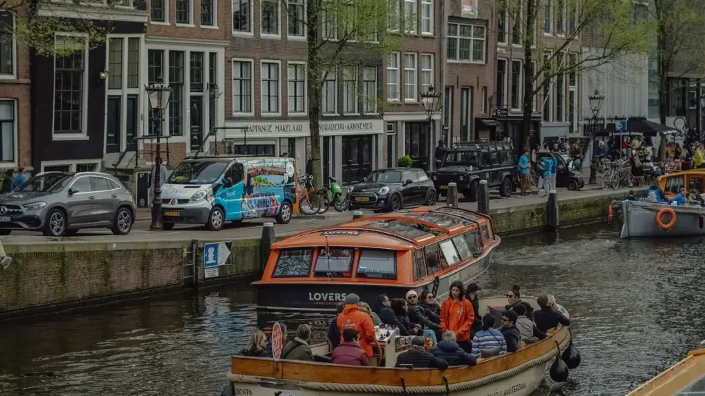 Guide pratique pour créateurs au Cameroun: comment contacter marques espagnoles sur Viber pour collaborer sur styling challenges — pitch, preuve sociale, contrats et exemples concrets.